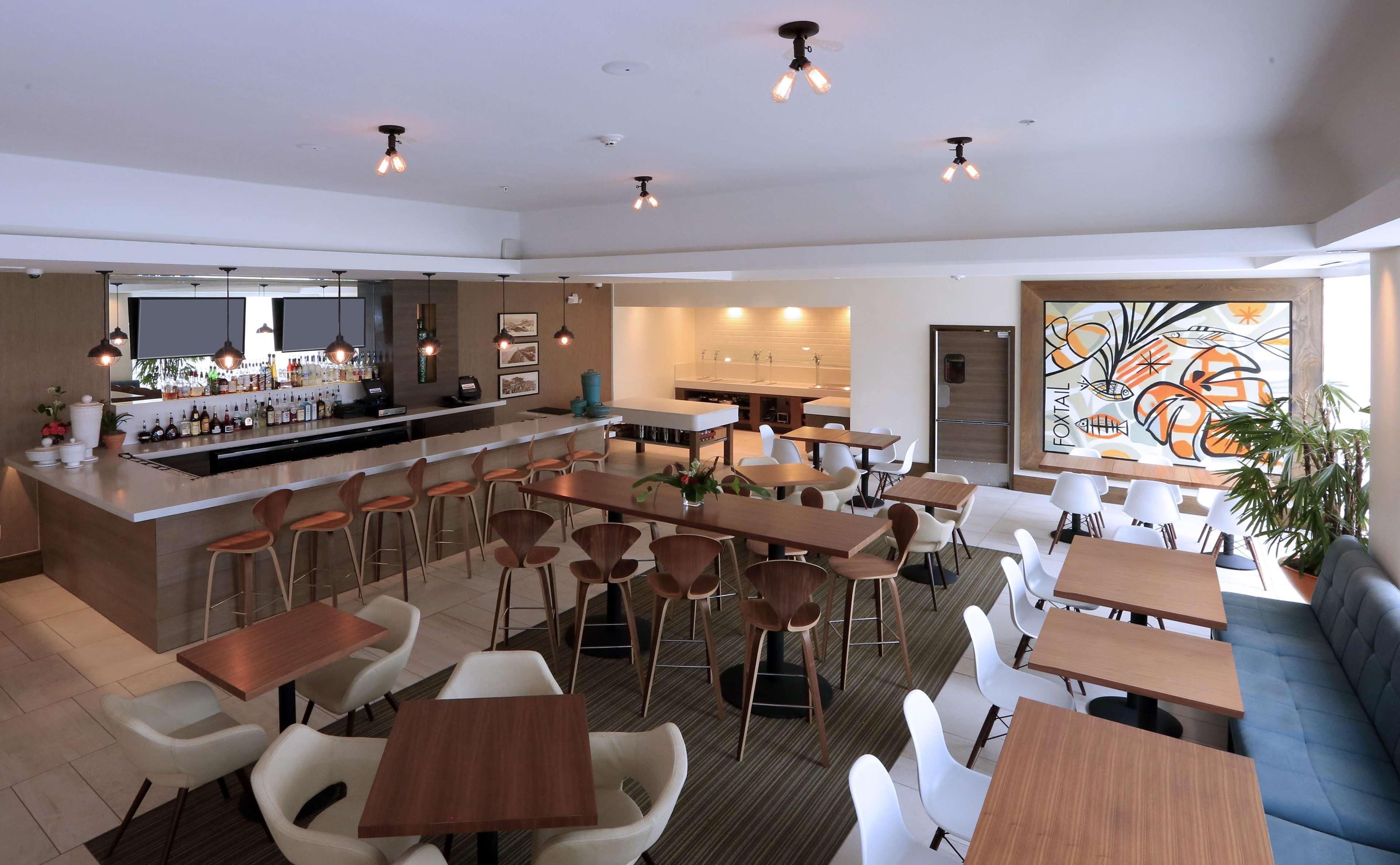 Doubletree By Hilton Galveston Beach Bagian luar foto