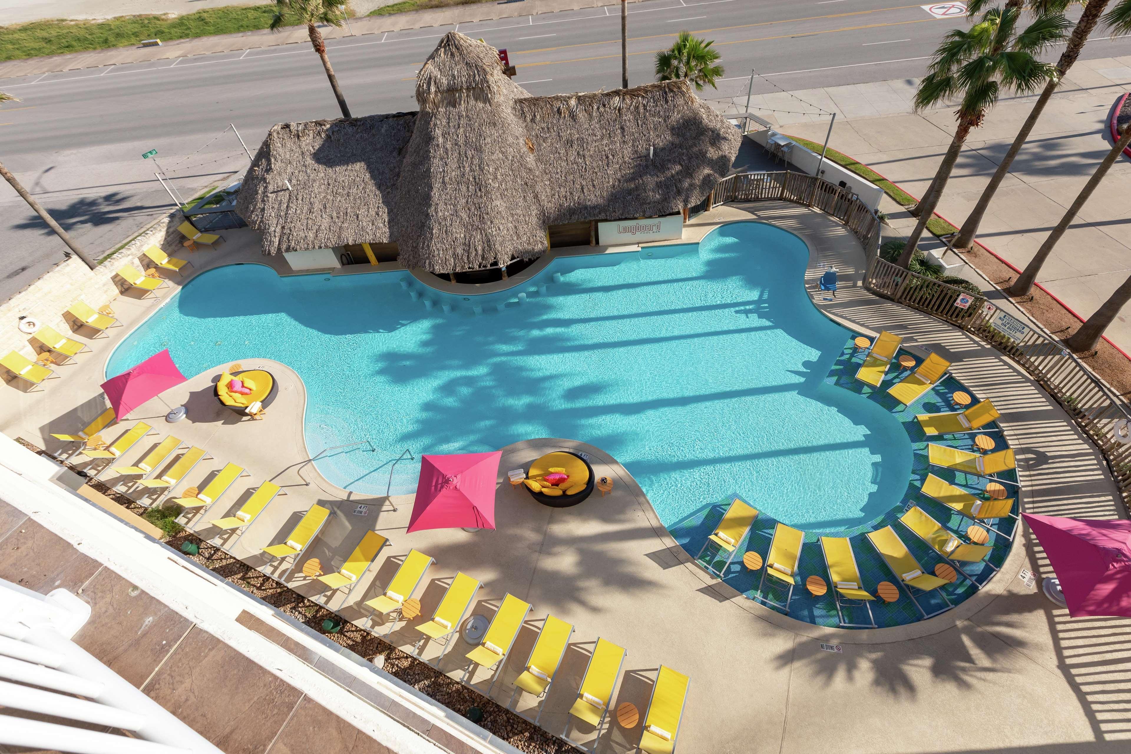 Doubletree By Hilton Galveston Beach Bagian luar foto