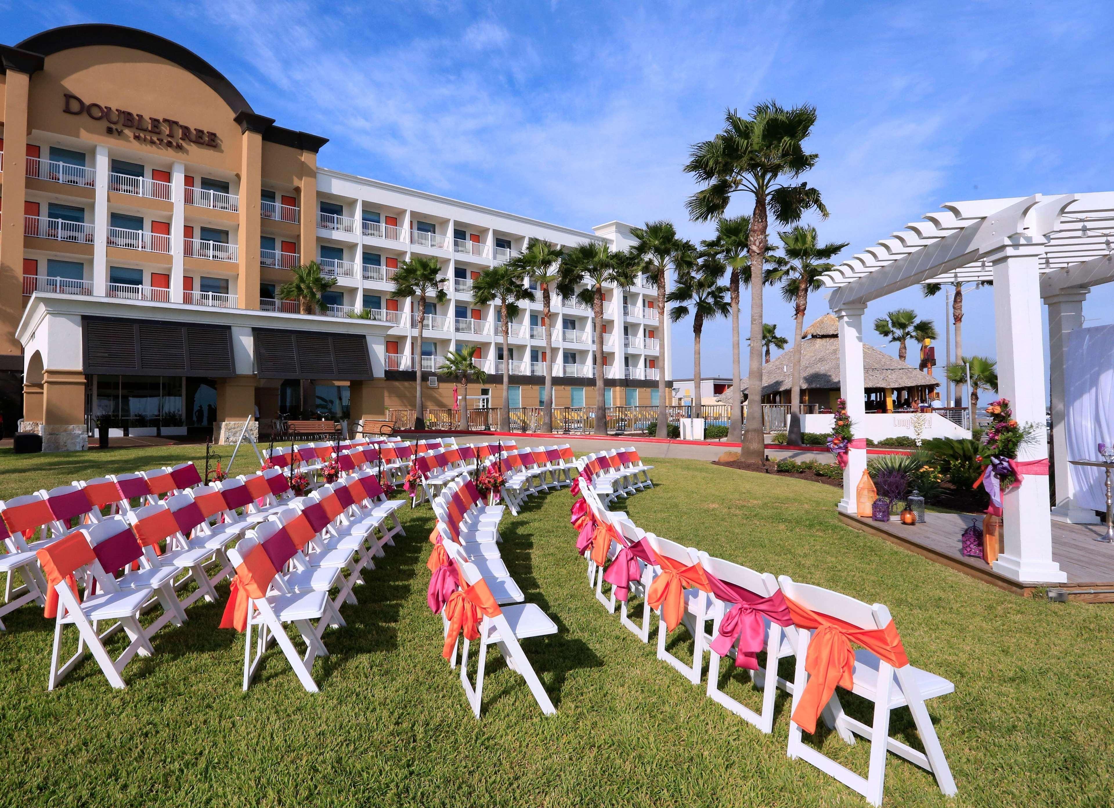 Doubletree By Hilton Galveston Beach Bagian luar foto