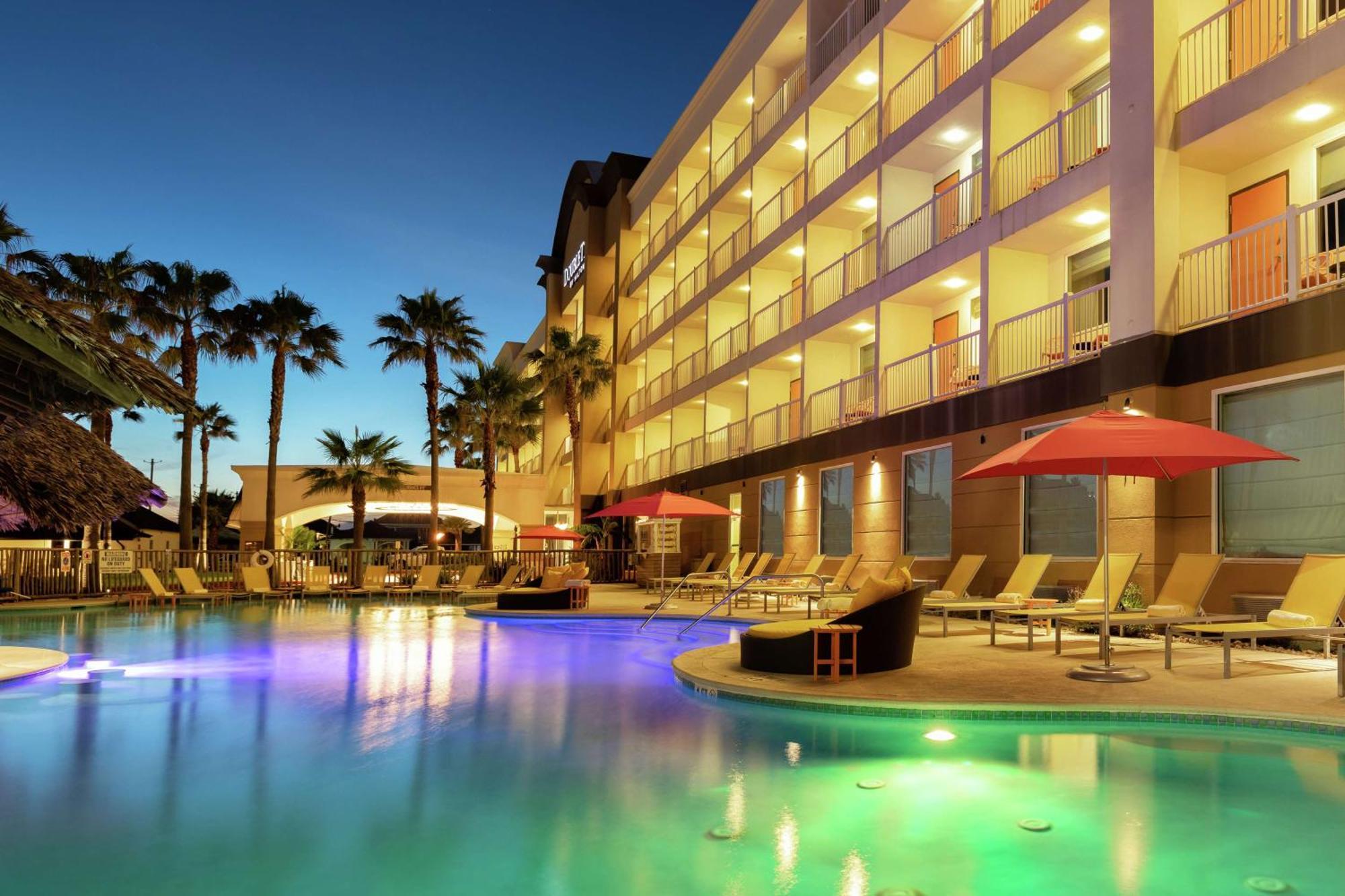 Doubletree By Hilton Galveston Beach Bagian luar foto